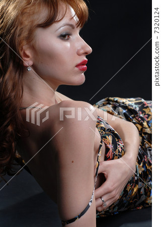 Atrractive girl undress in studio Atrractive girl undress in studio 7320124