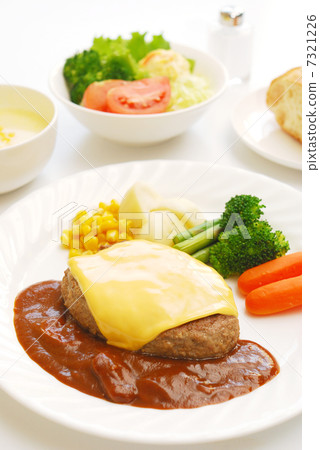 Cheese Hamburger 7321226