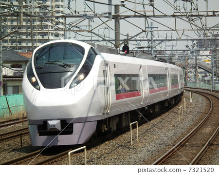 限時特快超級日立E657系列Kitamatsudo站 限時特快超級日立E657系列Kitamatsudo站 7321520