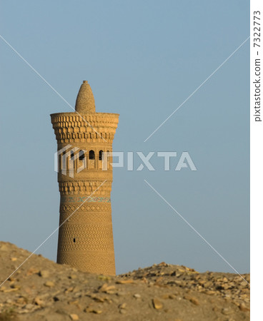 Minaret and desert sand, Bukhara, Uzbekistan Minaret and desert sand, Bukhara, Uzbekistan 7322773