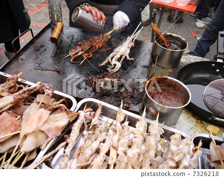 串起串烤的章魚 7326218