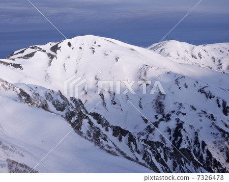 Yukigakadake and Asahi-dake Yukigakadake and Asahi-dake 7326478