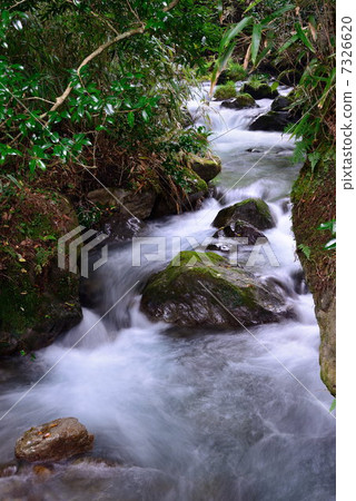 山間溪流 山間溪流 7326620