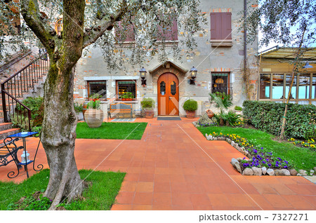 Terrace at the entrance to restaurant in Sirmione, Italy. Terrace at the entrance to restaurant in Sirmione, Italy. 7327271