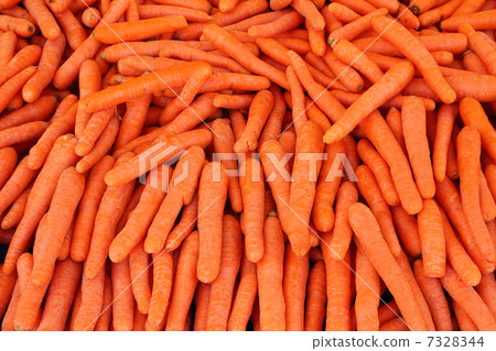 ripe carrot - food background 7328344