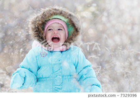 beauty child beauty child 7329396