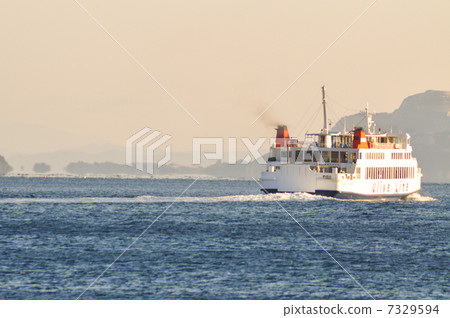 Seto Inland Sea in winter Seto Inland Sea in winter 7329594
