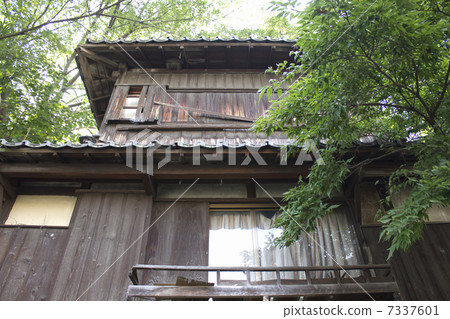 日式房屋的廢物店 7337601