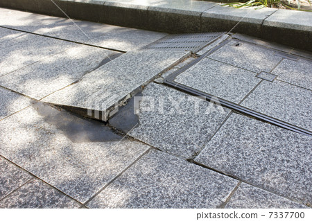 Naturally raised sidewalk tiles Naturally raised sidewalk tiles 7337700