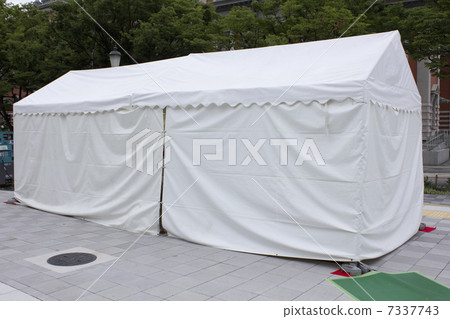 活動的白色臨時帳篷 7337743