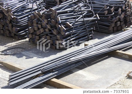 建築工地的鋼筋 建築工地的鋼筋 7337931