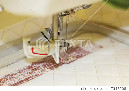 用電動縫紉機繡 7338308