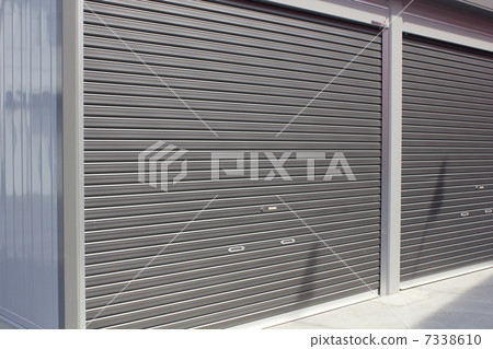 Lending garage 7338610