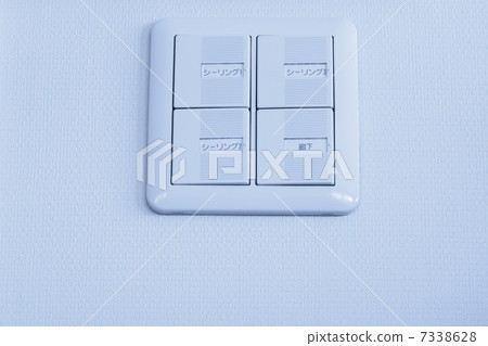 Living room light switch 7338628