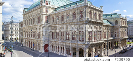 The Vienna State Opera 7339790