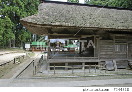 Iwate Prefecture Hiraizumi / Chusukuji Hakusan Shrine Noh drama 7344818