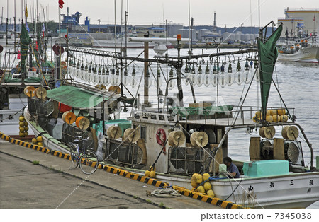 Sakata / Sakata fishing port in early summer Sakata / Sakata fishing port in early summer 7345038