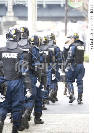riot police 7346331