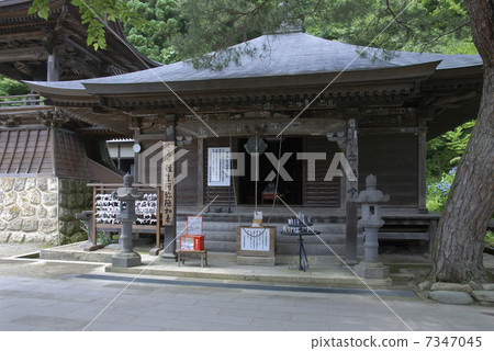 Yamadera Walking walk / Buddhist temple 7347045