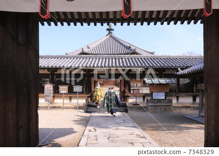 Horyuji Tozono Gallery Hall of Fame from the Quadruped Gate over the Corridor Horyuji Tozono Gallery Hall of Fame from the Quadruped Gate over the Corridor 7348329