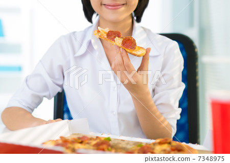 Yummy slice 7348975