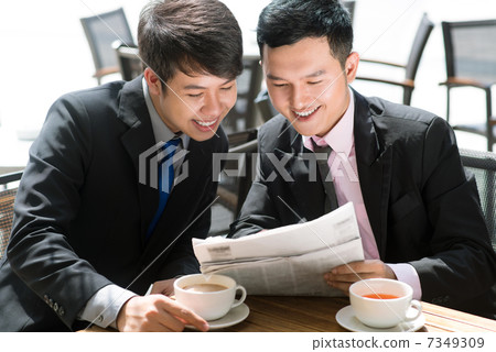 Sharing news Sharing news 7349309