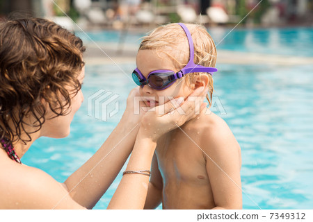 Tender touch Tender touch 7349312
