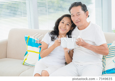 Senior family 7349635