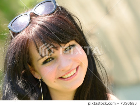 Girl portrait 7350683