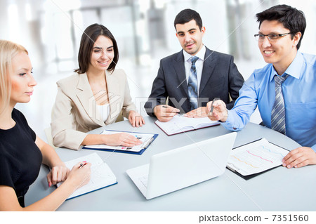 Business people 7351560