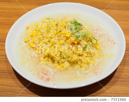 Fried rice with crab sauce 7351980
