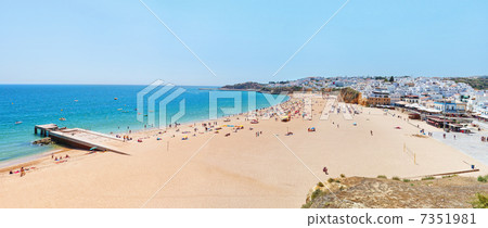 Wonderful summer panorama of sea and beach in Albufeira. Portuga Wonderful summer panorama of sea and beach in Albufeira. Portuga 7351981