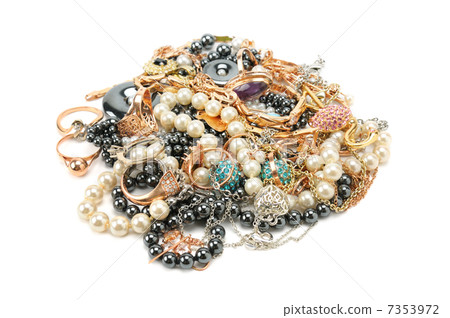 Gold ornaments 7353972