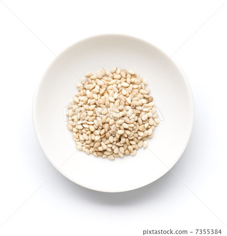 White sesame 7355384