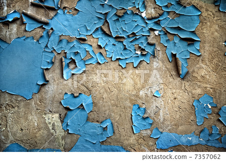 texture of the old stucco wall with cracks 7357062