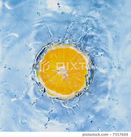 Fresh lemon dropped into water with bubbles isolated on white Fresh lemon dropped into water with bubbles isolated on white 7357689