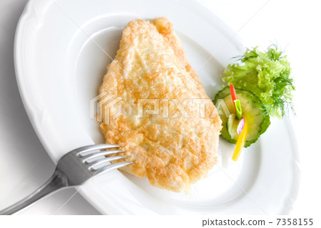 chop on the plate 7358155