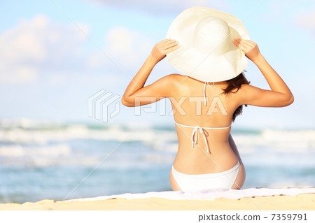Summer vacation woman 7359791