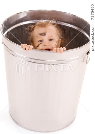 baby in trash can 7370490