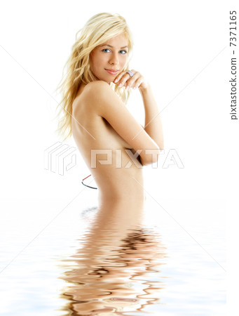 tanned blond in water #3 tanned blond in water #3 7371165