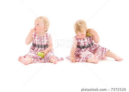 twins 7372520
