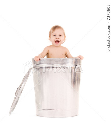 baby in trash can 7373605