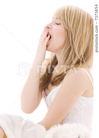 yawning girl 7373654