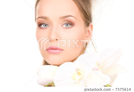 beautiful woman with white flower 7375614