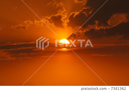 夕陽 7381362