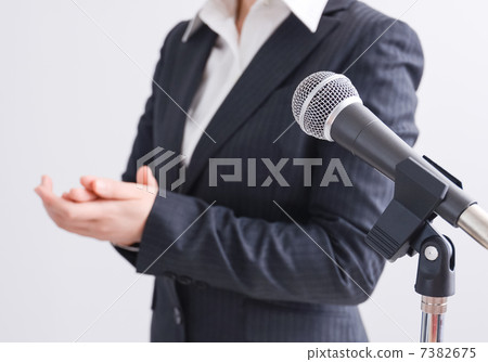 Clapping hands 7382675