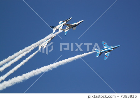 Rolling · combat · pitch spread out 7383926