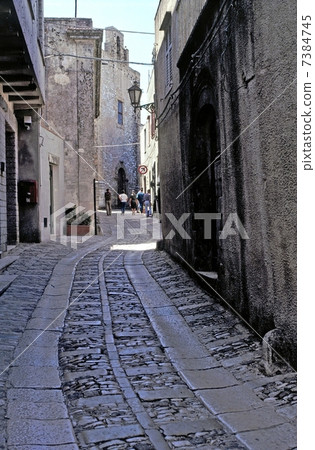 西西里島埃里切的街道 7384745