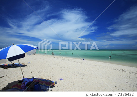 沖繩竹富島的康多海灘 7386422