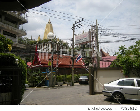 住宅區（曼谷，泰國）的當地瓦特 7386622